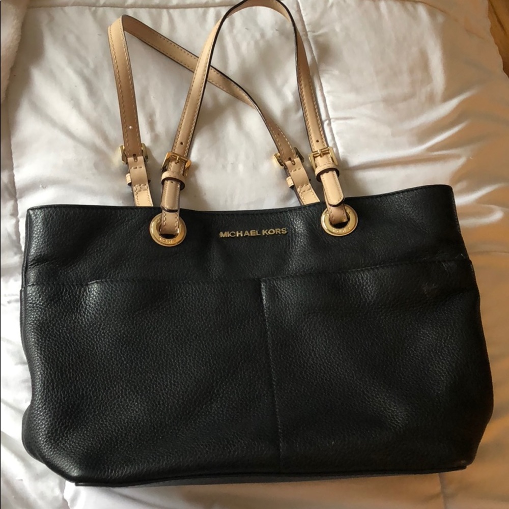 Jet set zip tote